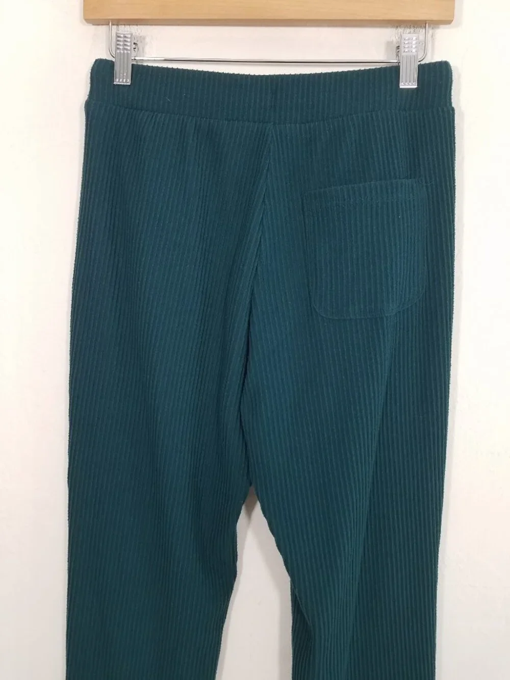 ALO Yoga Muse Midnight Green Ribbed Jogger Pants